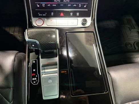 Used 2020 Audi S8 L image 21