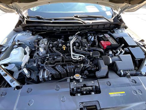 Used 2024 Nissan Altima 2.5 SR FWD image 41