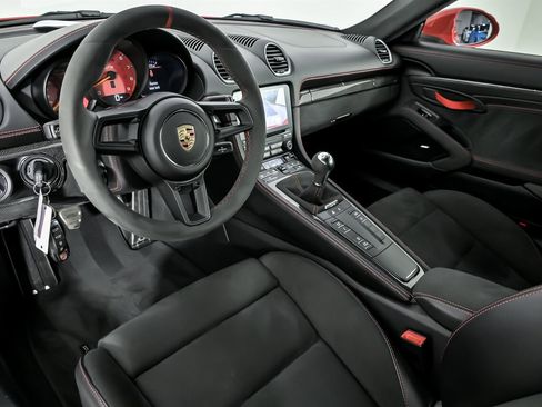 Used 2022 Porsche 718 Cayman GT4 image 19