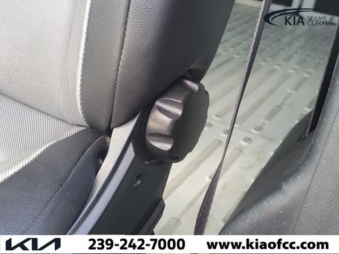 Used 2025 RAM ProMaster 2500 w/ Convenience Group FWD image 19