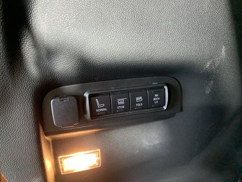 Used 2016 Ford Explorer Sport w/ Equipment Group 401A AWD/4WD image 37