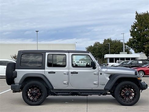 Used 2021 Jeep Wrangler Unlimited Sport image 3
