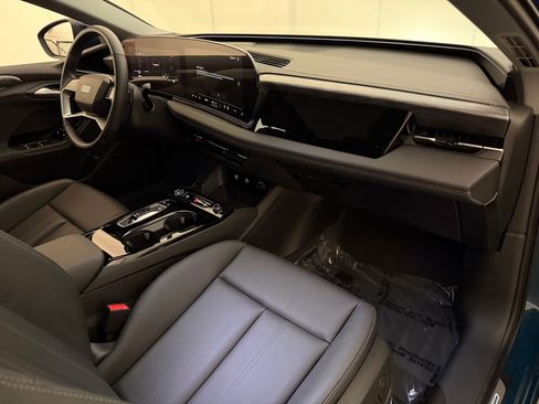 Used 2025 Audi A6 e-tron Premium w/ Ultra Package RWD image 29