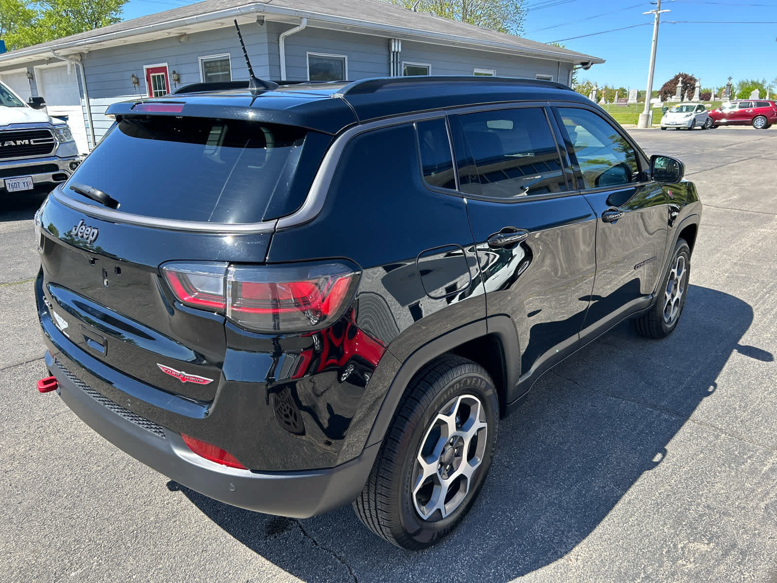 Used 2022 Jeep Compass Trailhawk w/ Trailhawk Elite Group AWD/4WD image 4