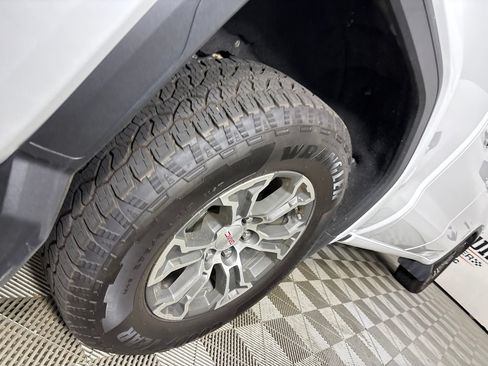 Used 2023 GMC Sierra 1500 SLE AWD/4WD image 30