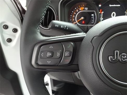 New 2025 Jeep Wrangler Unlimited Rubicon image 17