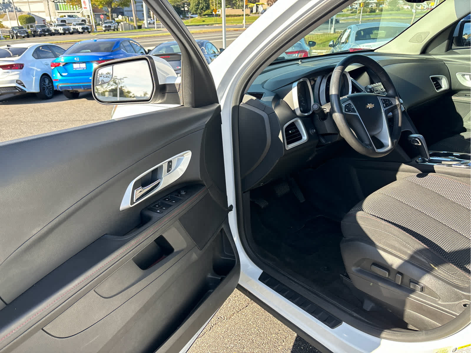Used 2013 Chevrolet Equinox LT w/ Driver Convenience Package AWD/4WD image 7