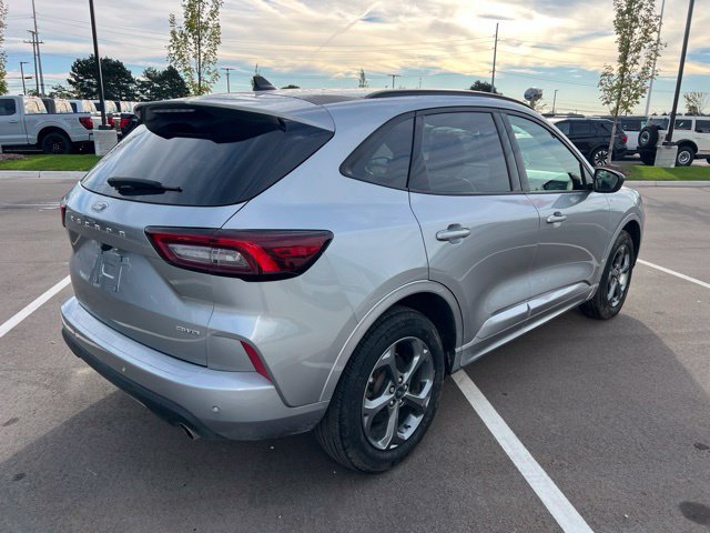 Certified 2024 Ford Escape ST-Line w/ Tech Pack #1 AWD/4WD image 5