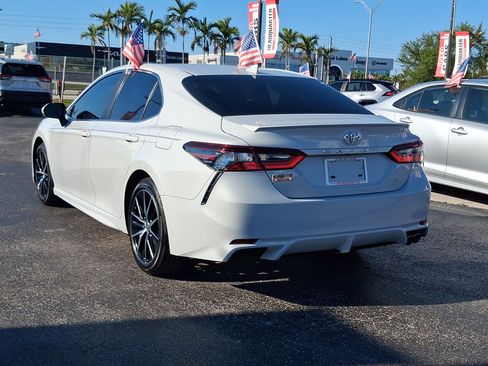 Used 2024 Toyota Camry SE w/ Cold Weather Package image 7