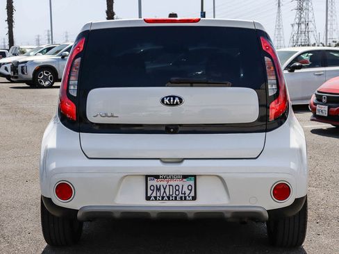 Used 2019 Kia Soul + w/ Audio Package FWD image 8