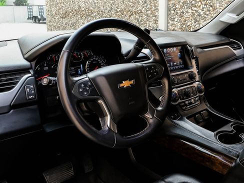 Used 2020 Chevrolet Tahoe LT RWD image 5