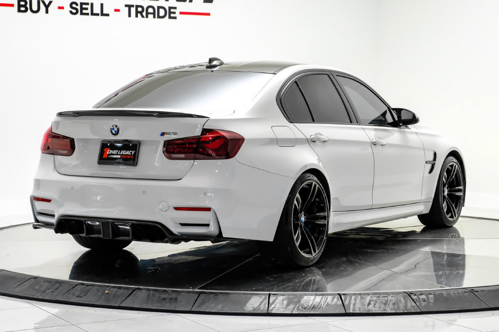 Used 2018 BMW M3 RWD image 9