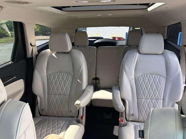 Used 2023 Buick Enclave Avenir w/ Avenir Technology Package AWD/4WD image 38