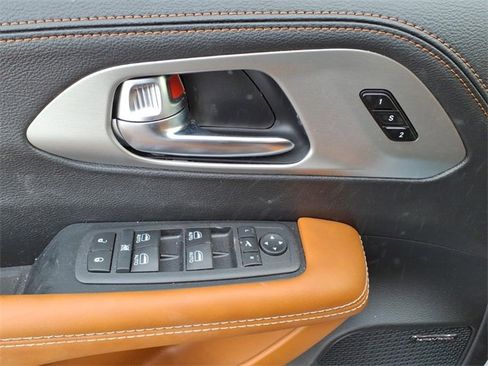 New 2026 Chrysler Pacifica Pinnacle image 11