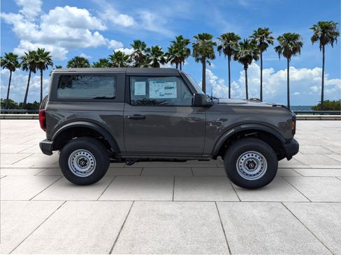 New 2025 Ford Bronco image 9