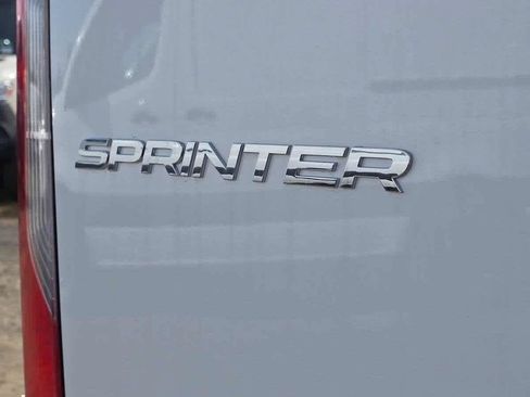 Used 2025 Mercedes-Benz Sprinter 2500 image 16