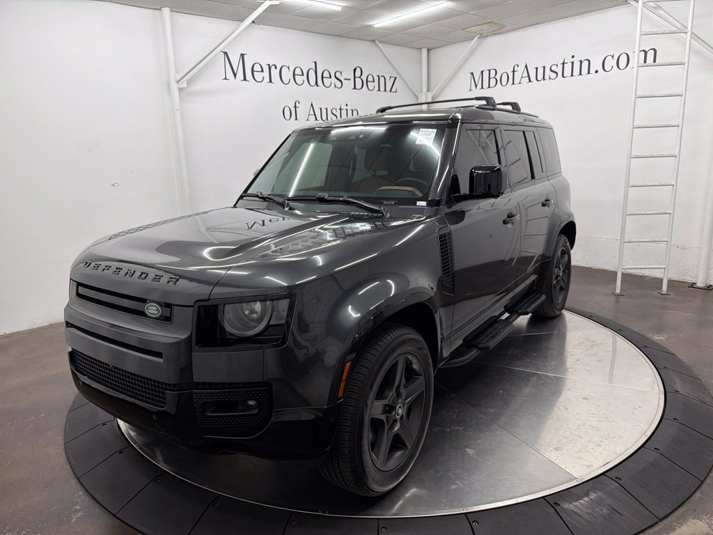 Used 2025 Land Rover Defender 110 X-Dynamic SE AWD/4WD image 3