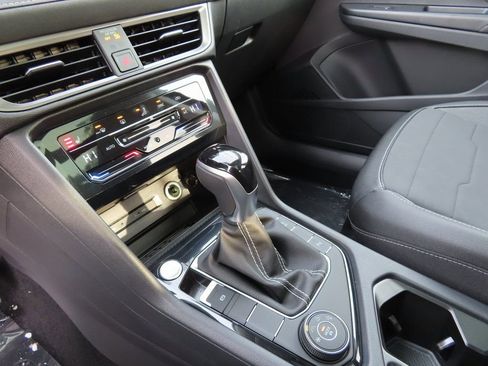 New 2026 Volkswagen Taos SE AWD/4WD image 6
