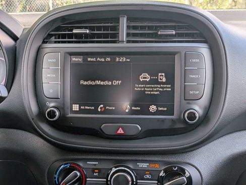 Used 2024 Kia Soul LX w/ Option Group 015 FWD image 17