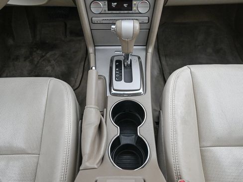 Used 2009 Lincoln MKZ image 33