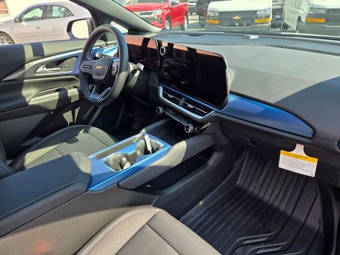 New 2026 Chevrolet Equinox EV LT image 5