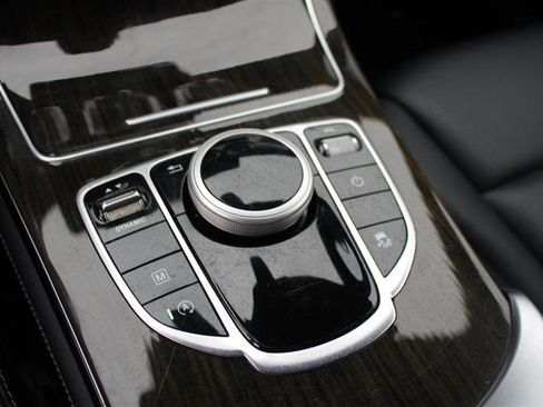 Used 2018 Mercedes-Benz GLC 300 image 21