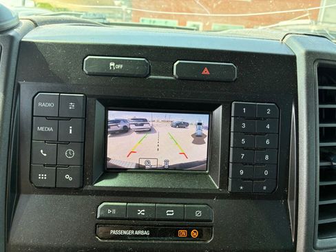 Used 2022 Ford F250 XL w/ Power Equipment Group image 8