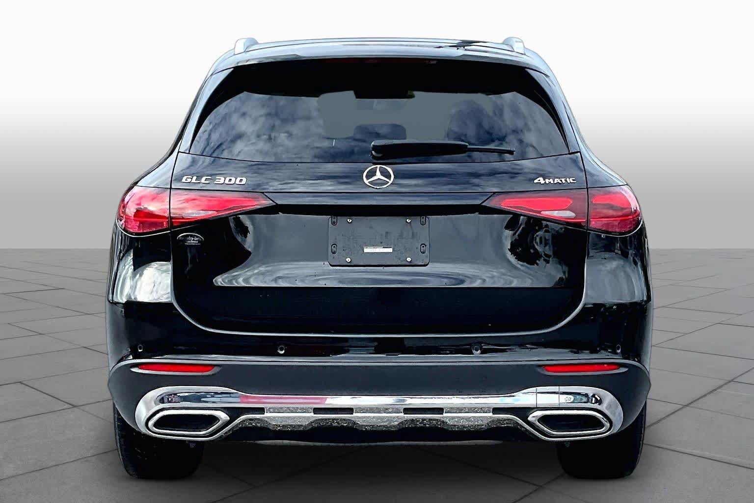 Used 2024 Mercedes-Benz GLC 300 4MATIC image 5