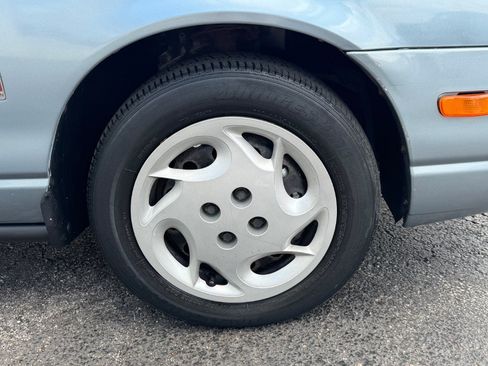 Used 2002 Saturn S-Series SL2 FWD image 10
