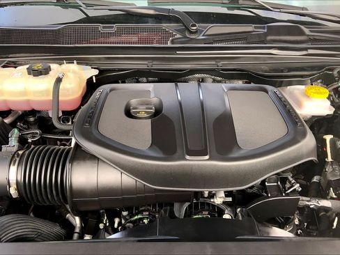 Used 2025 RAM 1500 Laramie w/ Laramie Southwest Edition image 32