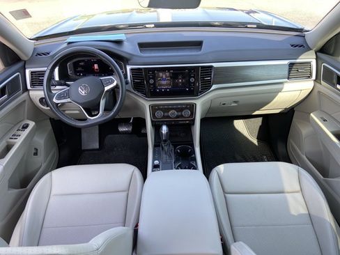 Used 2023 Volkswagen Atlas SE w/ Panoramic Sunroof Package FWD image 47