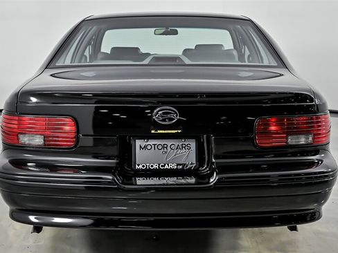 Used 1994 Chevrolet Impala SS RWD image 8
