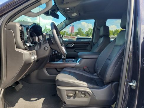 Used 2023 GMC Sierra 1500 SLT w/ SLT Premium Package AWD/4WD image 21