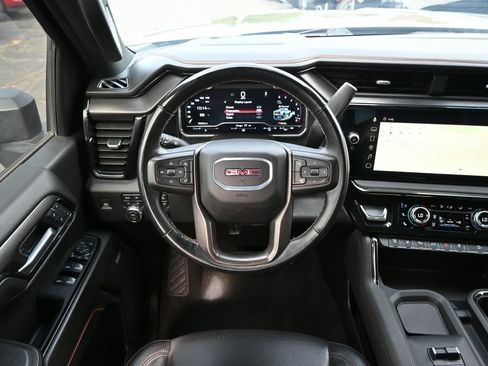 Used 2024 GMC Sierra 2500 AT4 w/ AT4 Premium Plus Package AWD/4WD image 9