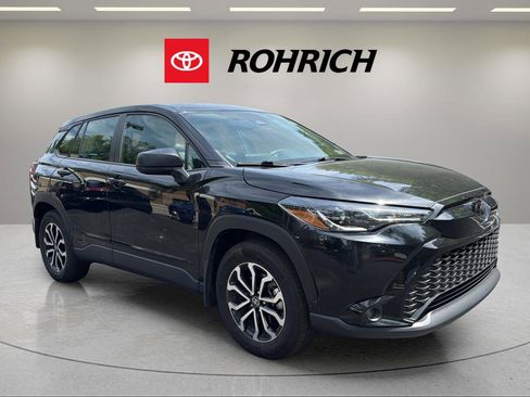 Used 2023 Toyota Corolla Cross AWD Hybrid image 4
