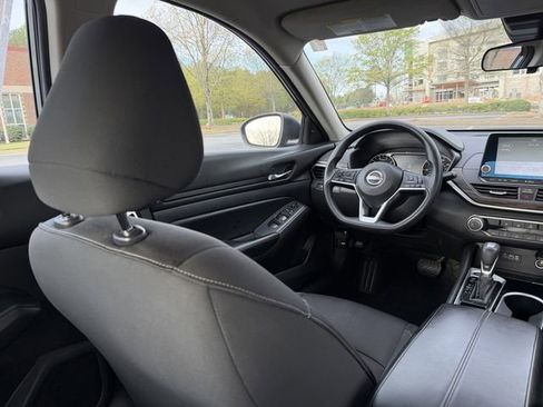 Used 2024 Nissan Altima 2.5 SV image 35