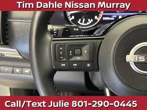 Used 2025 Nissan Pathfinder SL AWD/4WD image 23