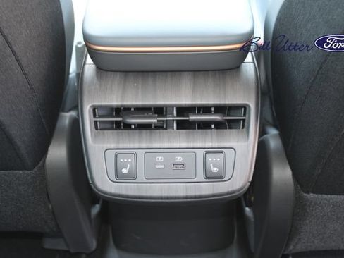 Used 2023 Nissan Ariya AWD/4WD image 15