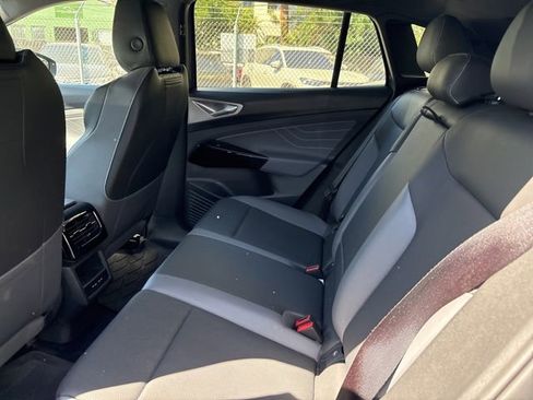 Used 2023 Volkswagen ID.4 S RWD image 8