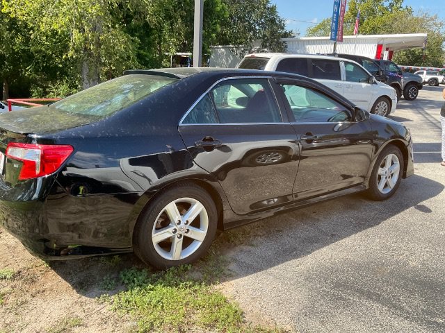 Used 2014 Toyota Camry SE FWD image 4