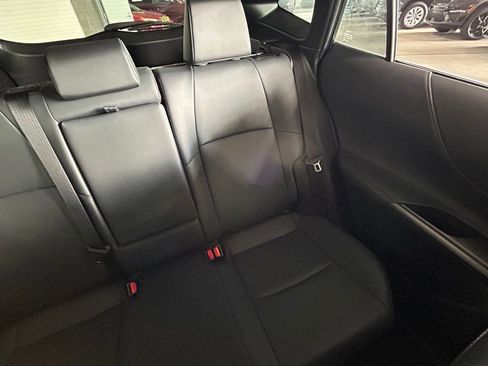 Used 2024 Toyota Venza LE image 14