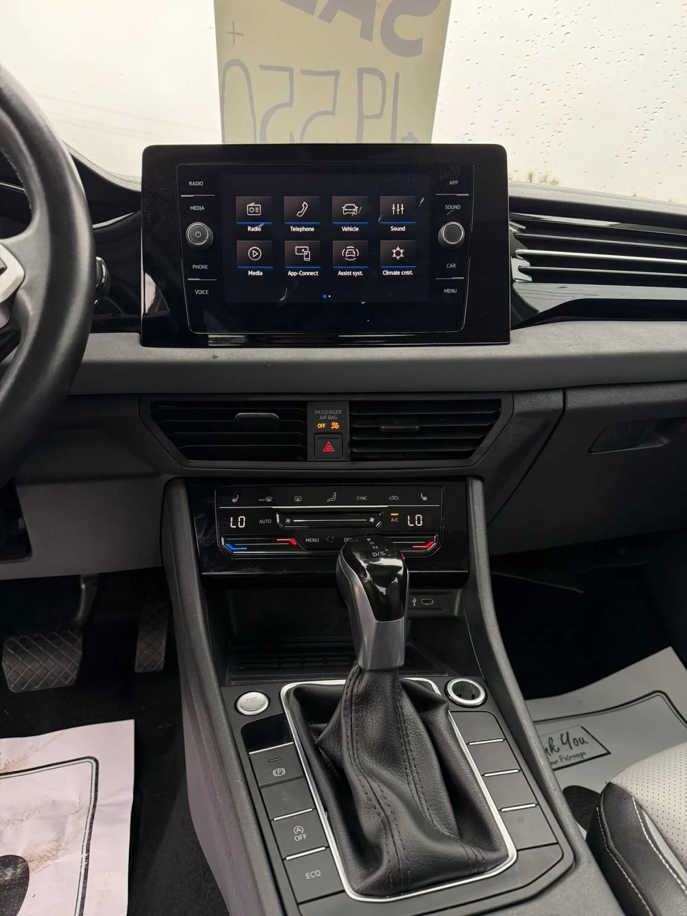 Used 2025 Volkswagen Jetta SE FWD image 16