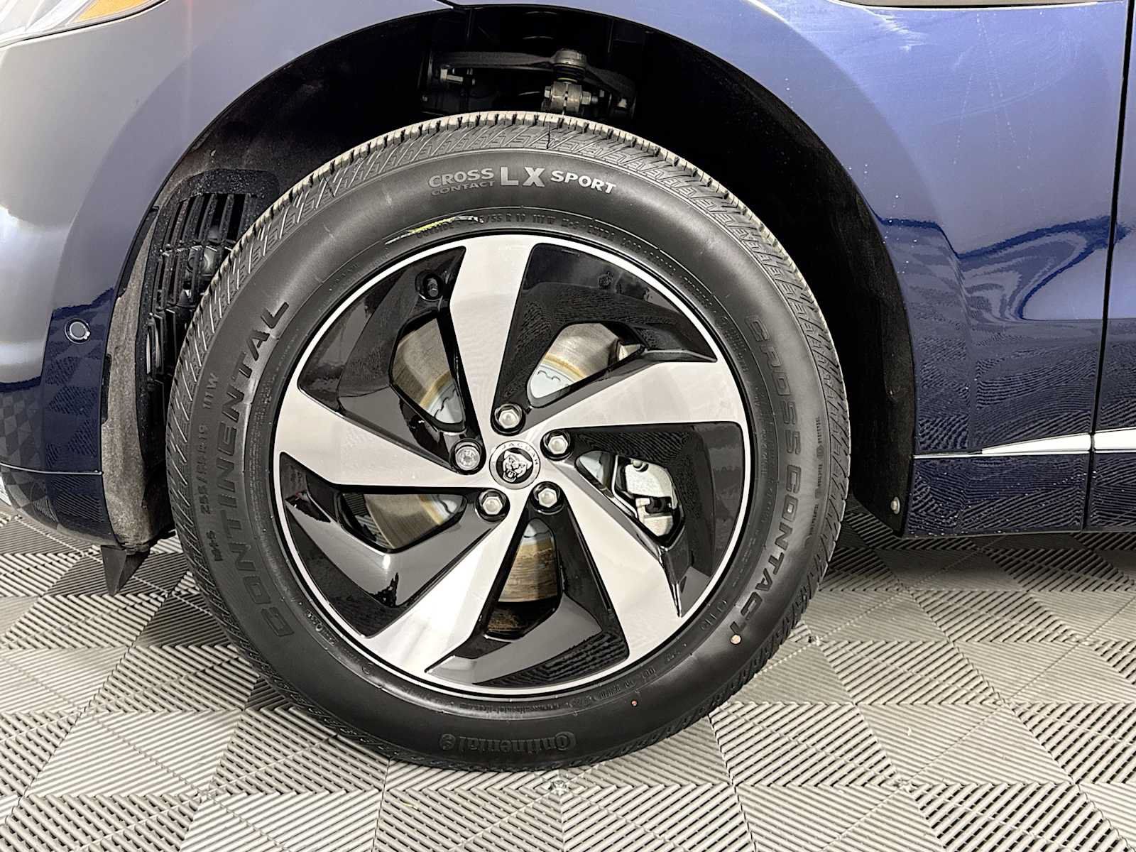 New 2025 Jaguar F-PACE R-Dynamic S AWD/4WD image 30
