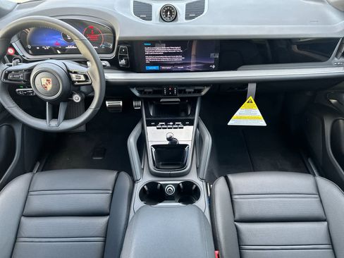 New 2026 Porsche Cayenne S image 6