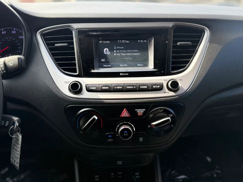 Used 2020 Hyundai Accent SE FWD image 29
