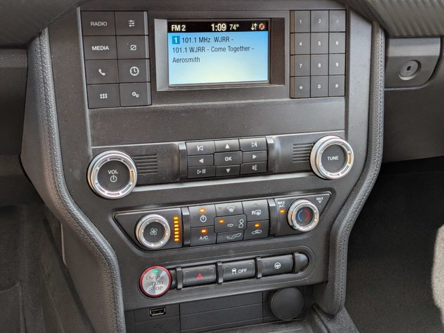 Used 2020 Ford Mustang Convertible RWD image 17