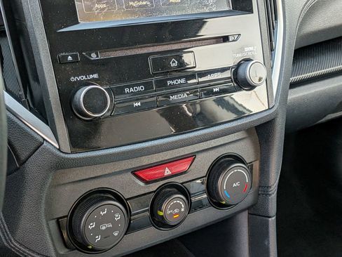 Used 2019 Subaru Crosstrek 2.0i Premium AWD/4WD image 22