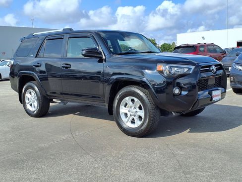 Used 2024 Toyota 4Runner SR5 RWD image 2