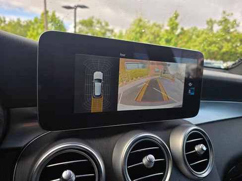 Certified 2022 Mercedes-Benz GLC 300 4MATIC image 29