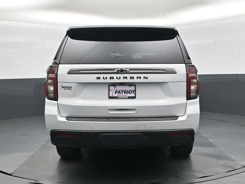 Used 2022 Chevrolet Suburban Z71 image 5